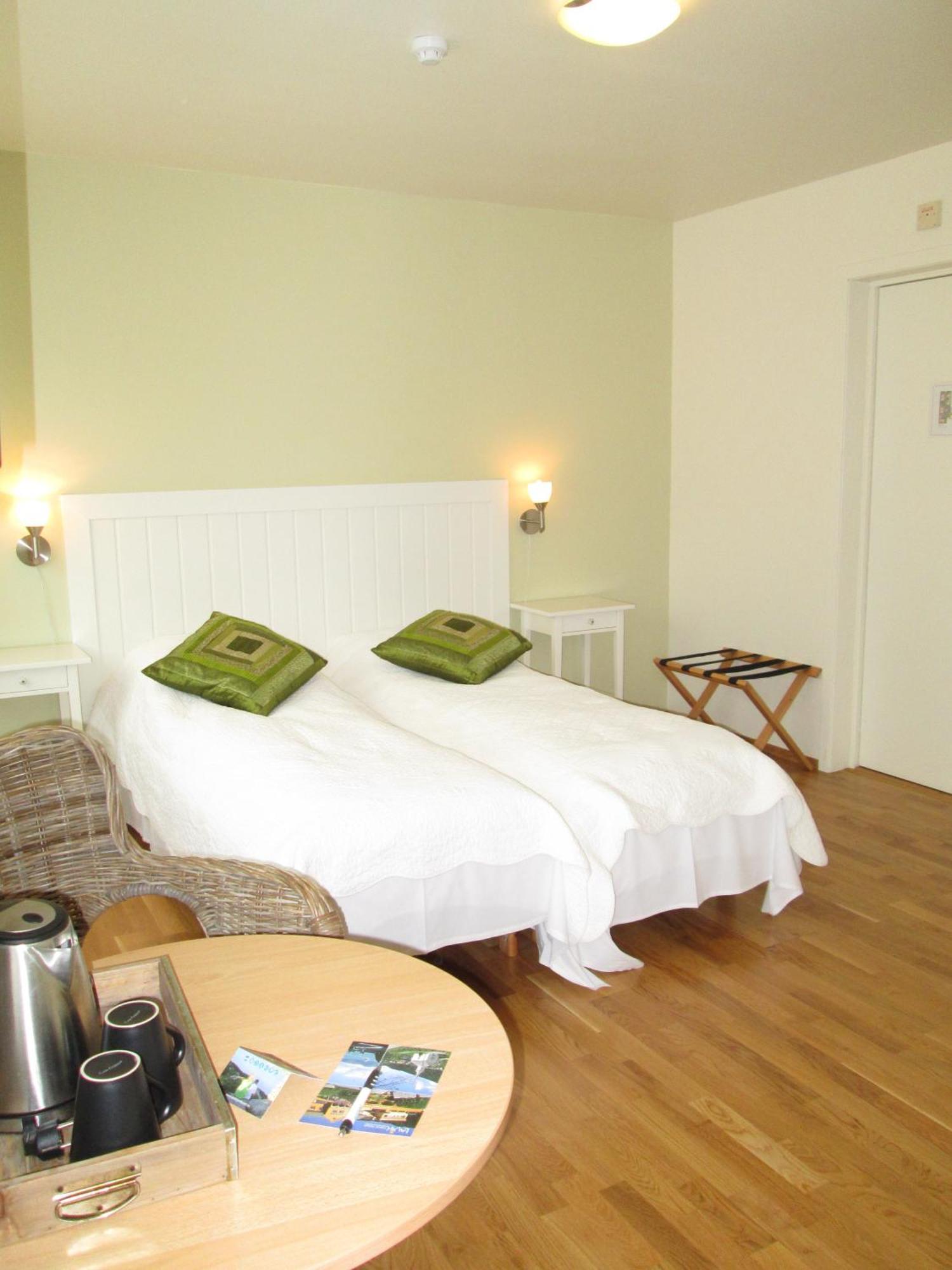 Lavik Fjord Hotel & Apartments Habitación foto